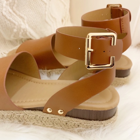 NEW Luna Platform Sandal- in Cognac - Picture 6 of 6